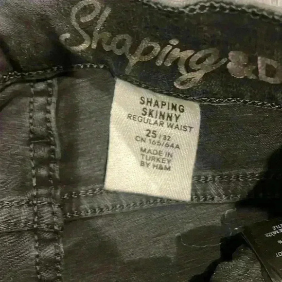 H&M Women's Black Mid Rise Shaping Skinny Regular Waist Denim Jeans Size 25 - Picture 10 of 16